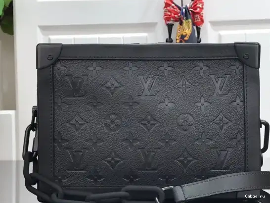 LOUIS VUITTON BOX 0702